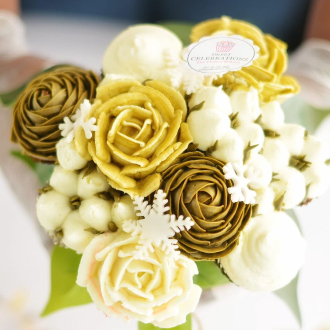 New year white and gold cupcakes Flower Boquet