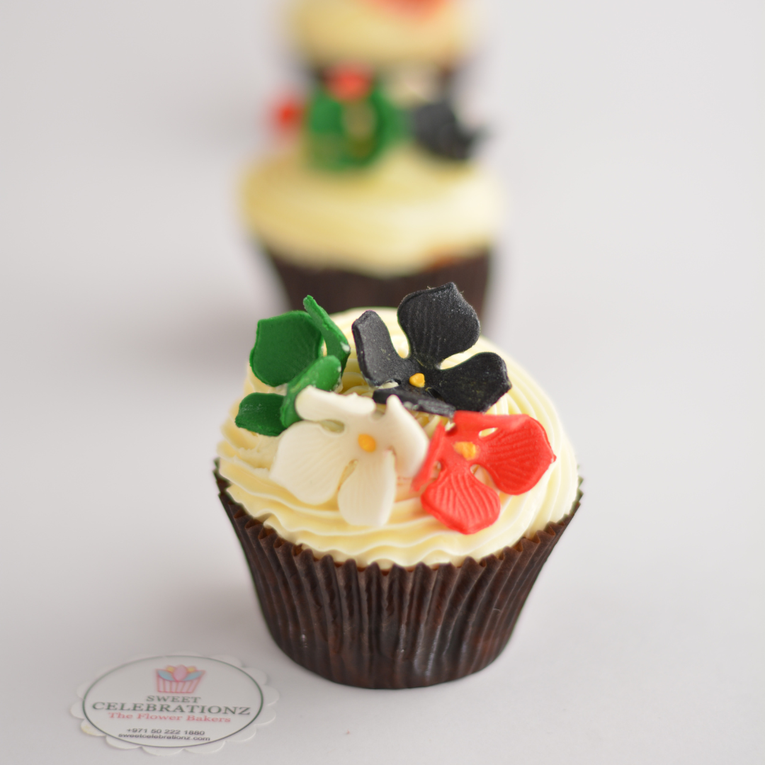 Emirati Women's Day Cupcakes