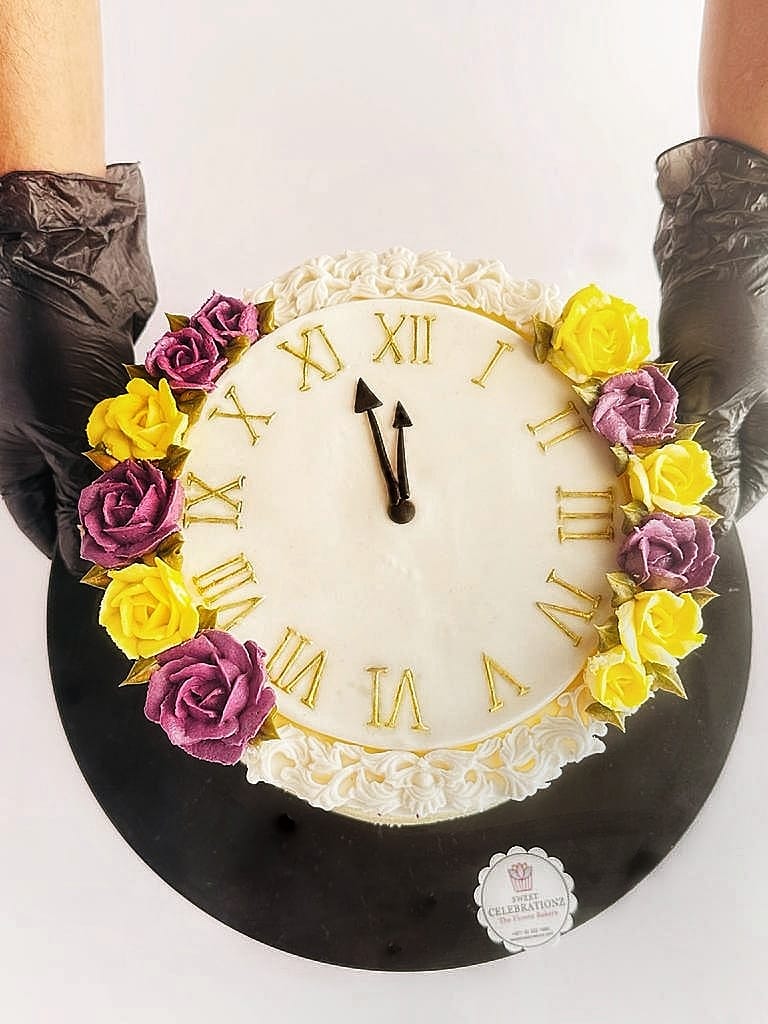New Year Clock Cake