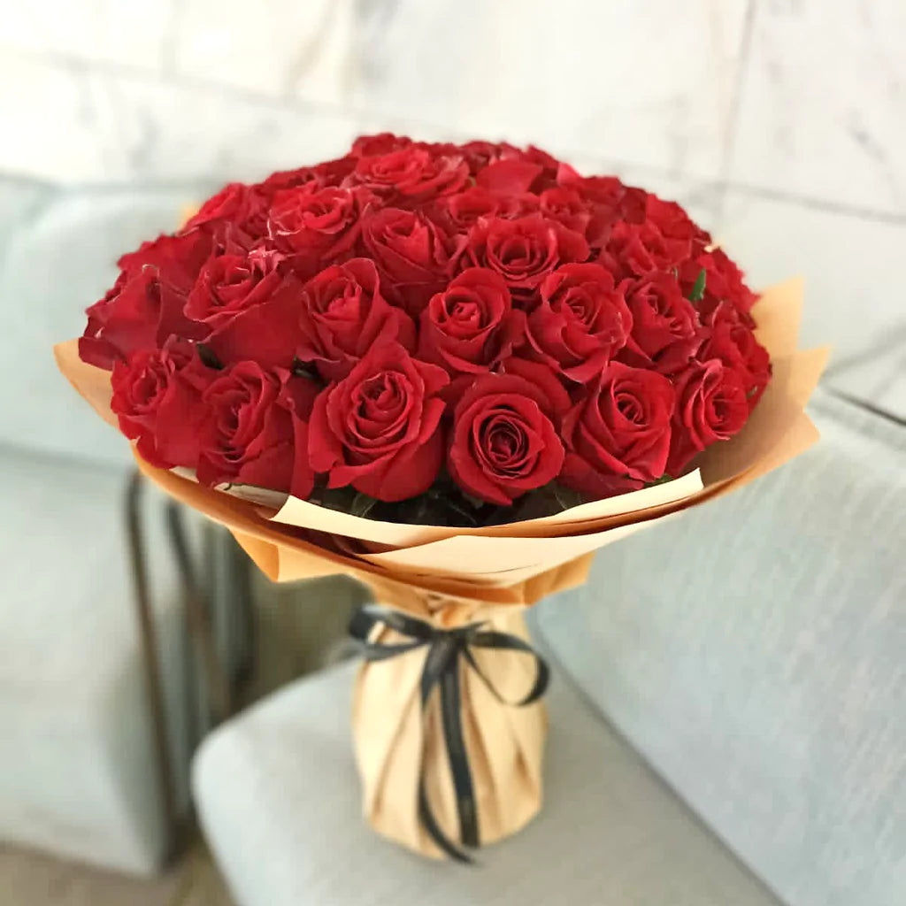 Red Roses (Deluxe) - Sweet Celebrationz LLC