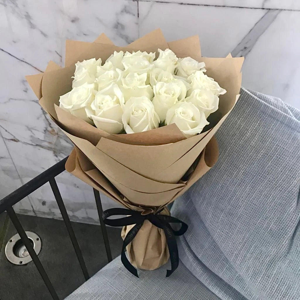 White Roses (Deluxe) - Sweet Celebrationz LLC