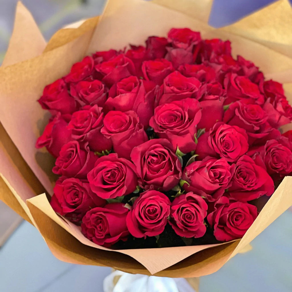 Red Roses (Deluxe) - Sweet Celebrationz LLC