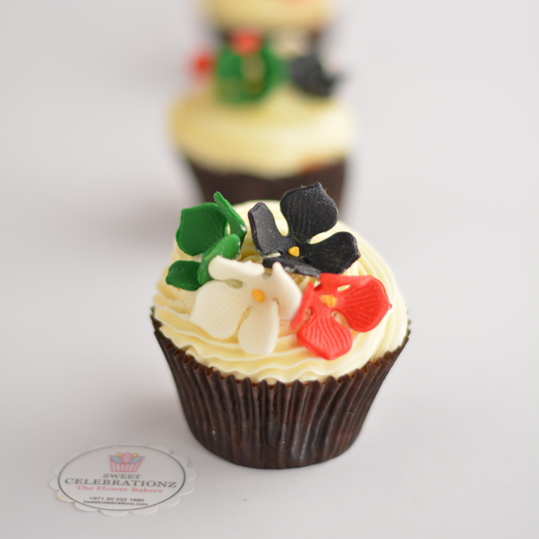 Emirati Women's Day Cupcakes
